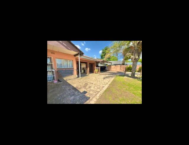 5 BEDROOM HOUSE FOR SALE IN BRENTHURST